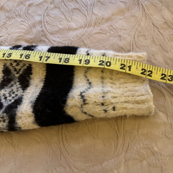 Two Sisters Fuzzy Cardigan Sweater Black Beige Metallic Open Front Shawl M - Picture 11 of 12